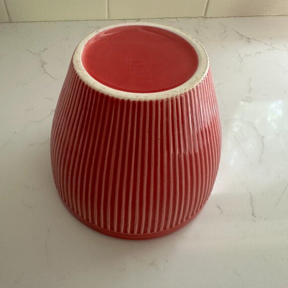 2 for $10 🎁 Red Interior Accents Ribbed Ceramic Pot - Picture 2 of 4